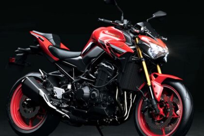 A image of 2024 Kawasaki Z900 in Red and Black Colour With Fully black background