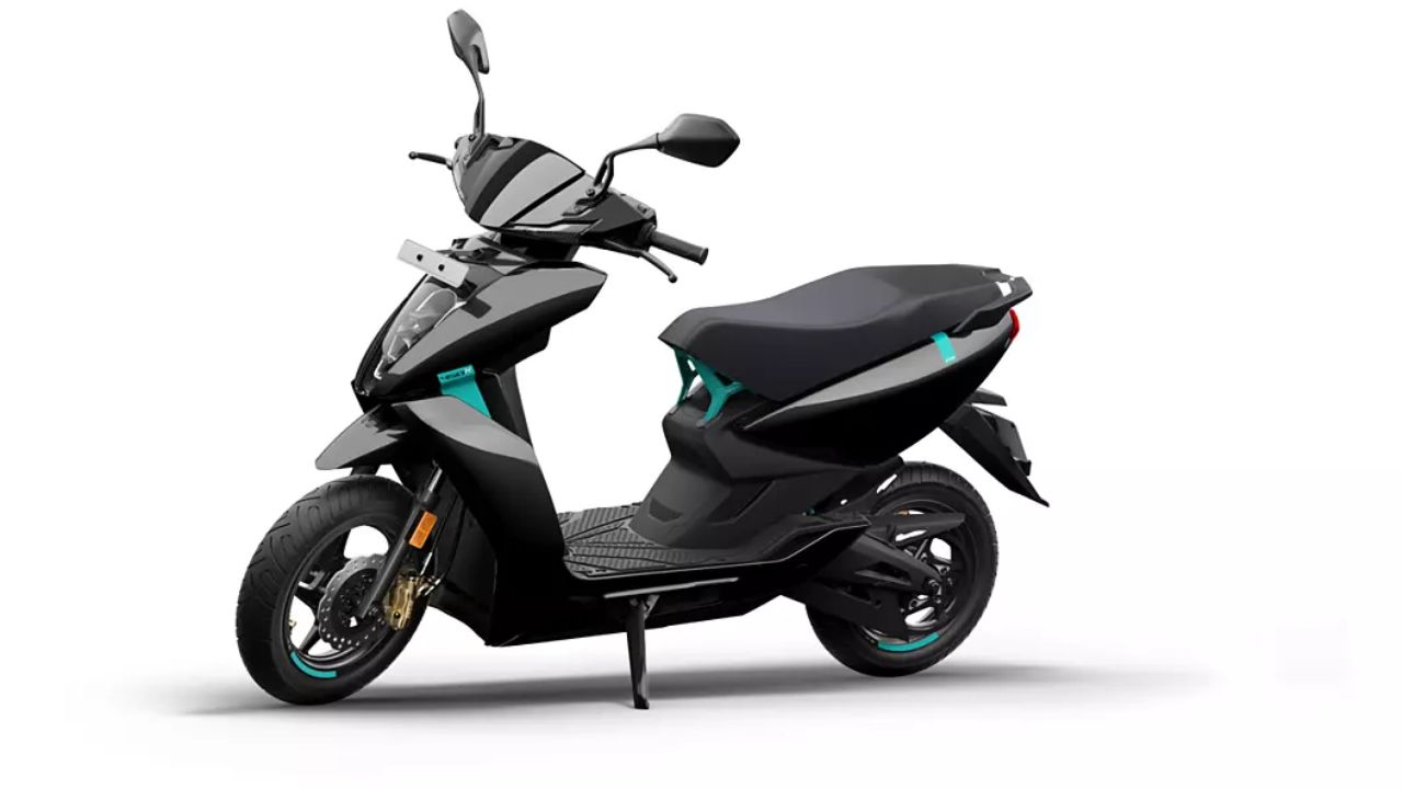 A image of black colour High Range Electric Scooter with fully white background