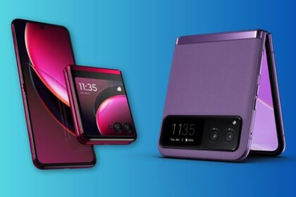 Morola foldable smartphone in two color