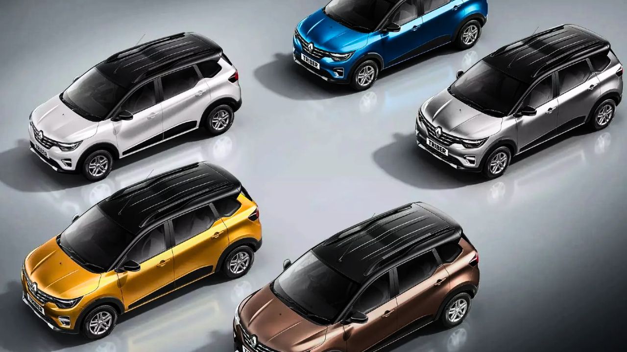 A image show 5 family of Renault Triber in diffrent colour