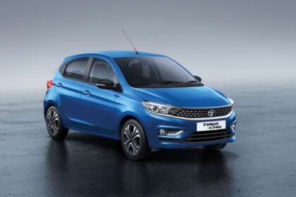 A image of blue colour Tata Tiago iCNG AMT
