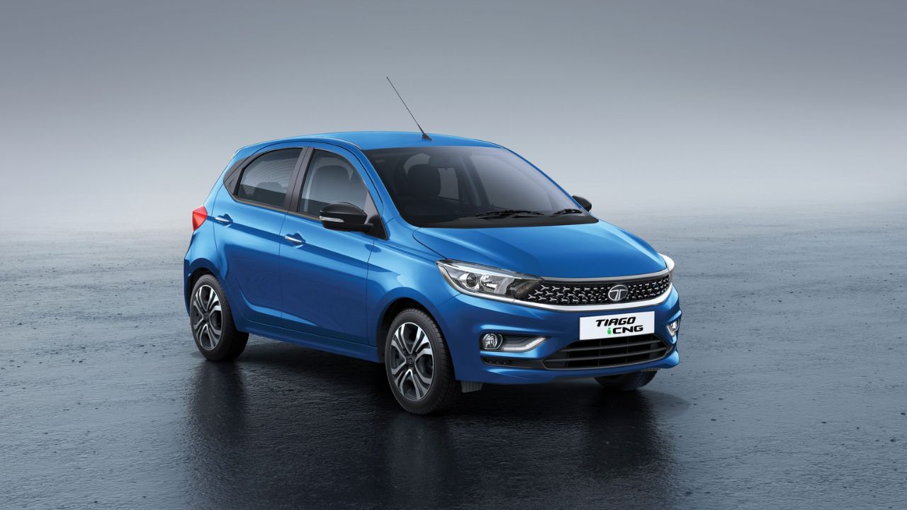 A image of blue colour Tata Tiago iCNG AMT