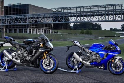 There is two image one is Yamaha YZF-R1 and another is Yamaha R1M