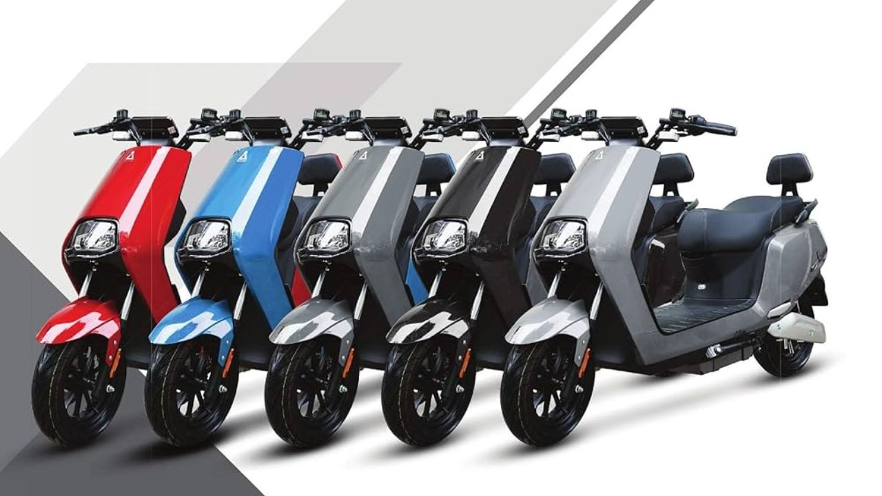 Here is image of multiple Odysse Snap Electric Scooter In different colour