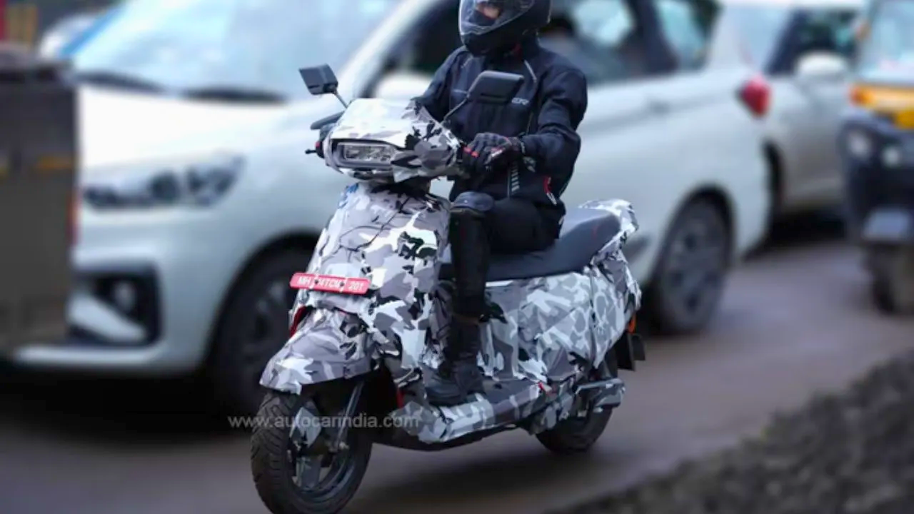 Kinetic DX Electric Scooter